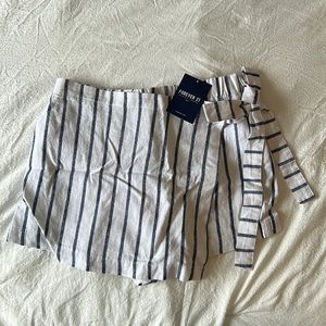 NWT Forever 21 white skort with navy stripes. XS